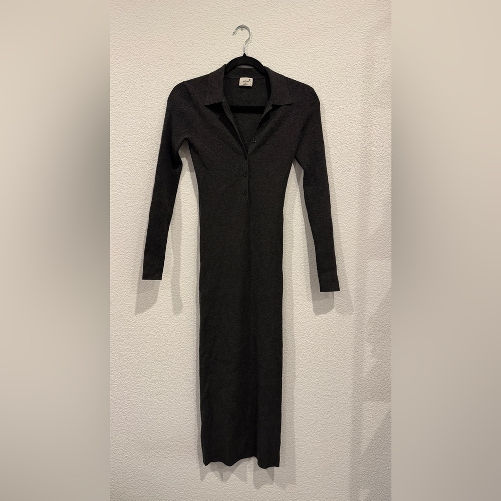 Aritzia Wilfred knit long sleeve bodycon midi dress